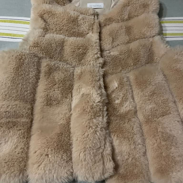 Network Markalı Tüylü Yeleğin Tüy Dökmesi Ve İade Talebi