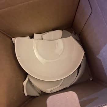 Madame Coco’da Kırık Çorba Kasesi, Yeniden Gönderim İsteği