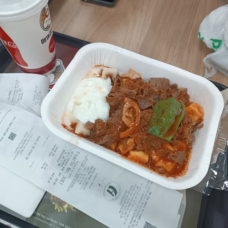 Usta Dönerci’de İftar Deneyimi Kaba Sunum ve Ücret İadesi Talebi