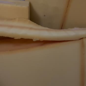 Yanlış Kesilmiş Minderler Ve Tehdit İçeren Firma