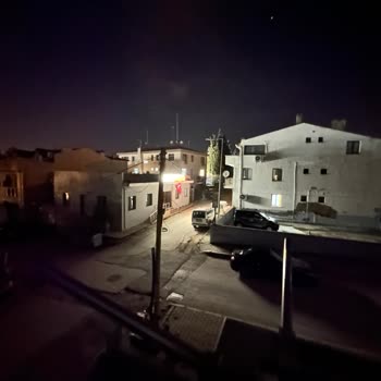 Yeni Değiştirilen Sokak Lambaları Kısa Sürede Arızalandı Ve Güvenlik Riski Oluştu