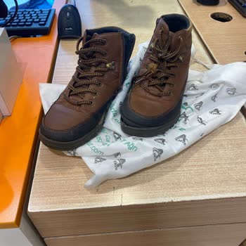 FLO Ağrı Merkez Şubesinde Ayakkabı Tabanı Açılması Ve Değişim Talebinin Reddedilmesi