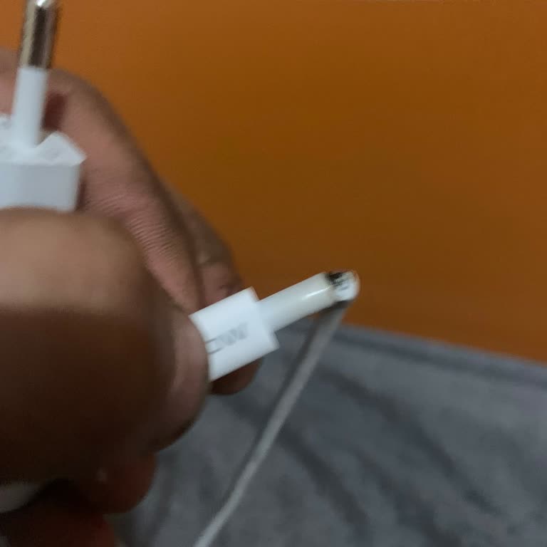 Auris Şarj Aletinde Yangın Çıktı, Ev Güvenliğim Tehlikede