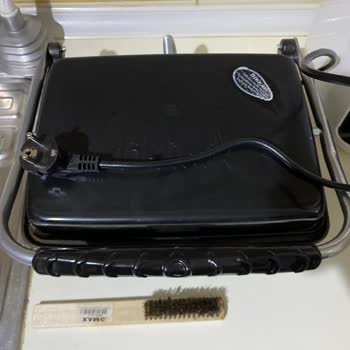 Dökümix Tost Makinesinde Plaka Yapışması Ve Temizlik Zorluğu