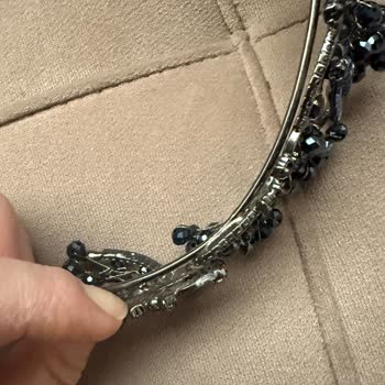 Gardrops'ta Kırık Gelin Tacı Ve Satıcının İadeyi Reddetmesi