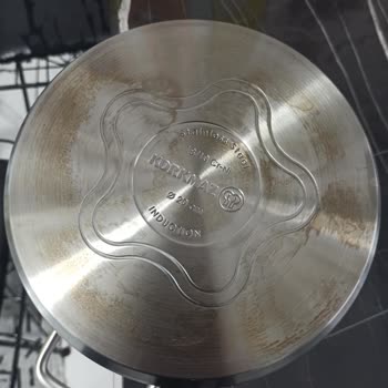 Korkmaz Tencerelerde Paslanma, Kararmalar Ve Çıkmayan Su Lekesi Gibi Kalıntılar Oluştu