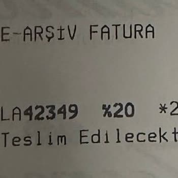 Jumbo Mağazasında Eksik Yemek Takımı Parçaları Ve Uzun Süreli Oyalama