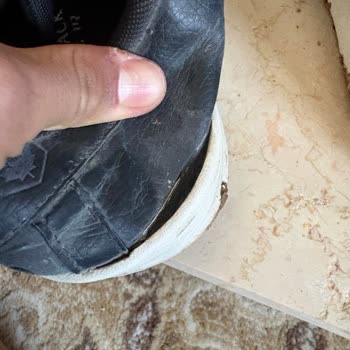 FLO Spor Ayakkabısında Kısa Sürede Açılma Ve Kullanım Konforunun Düşmesi