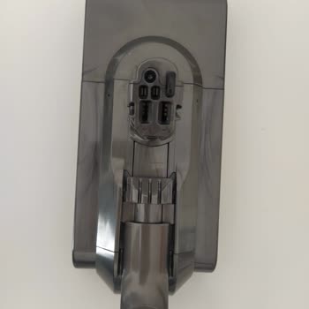 Dyson V15 Detect Absolute Süpürge Çalışmıyor, Yedek Batarya Temini Talebi