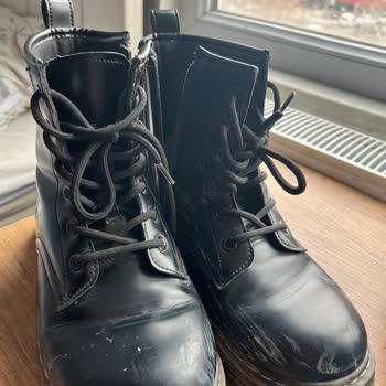 Kısa Sürede Açılan Dikişler Ve Mağazanın Ret Cevabı Üzerine Değişim Ve İade Talebi