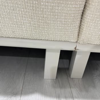 Defolu Mobilya Ve Eksik Hediye Teslimatı, İletişimsizlik Ve Gecikme