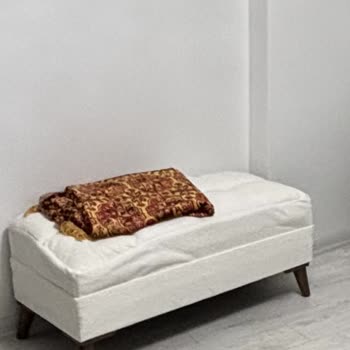 Defolu Mobilya Ve Eksik Hediye Teslimatı, İletişimsizlik Ve Gecikme