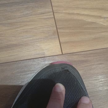 Bir Yıl İçinde Dikişi Açan Skechers Ayakkabı İçin Değişim Ve İade Talebi