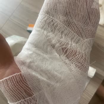 Bgood Flaster Ve Bandajların Kısa Sürede Yapışma Özelliğini Kaybetmesi Ve Yüksek Fiyatları