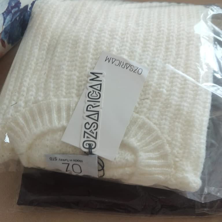 Ozsarıcam Eksik Gönderilen Peluş Hırkanın Para İadesini İstiyorum