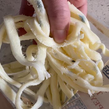 Harras Balıkesir Altınoluk Şaşkınım Şubesinden Aldığım Peynirde Küf Görüldü