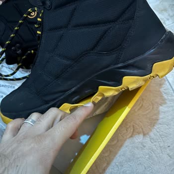 Botta Taban Açılması Ve Cevapsız Mağaza Servisi