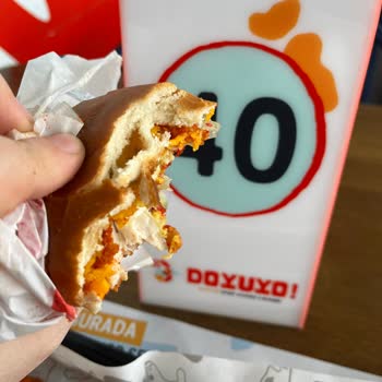 Doyuyo Atlaspark Şubesinde Hijyen İhlali: Yemeğin İçinde Kıl Ve İade Talebi