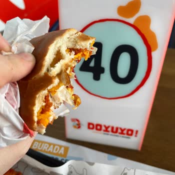 Doyuyo Atlaspark Şubesinde Hijyen İhlali: Yemeğin İçinde Kıl Ve İade Talebi