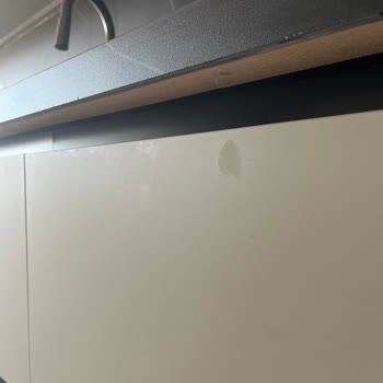 Yeni Gloss Max Dolap Kapaklarındaki Çıkarılamayan Lekeler Ve Su İzleri Sorunu