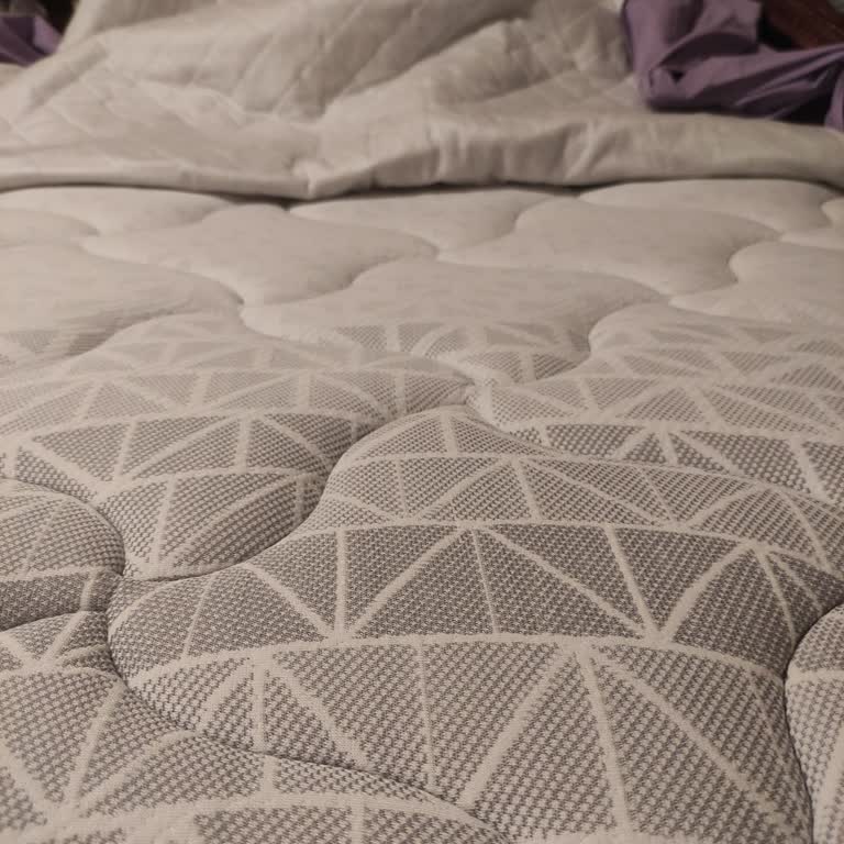 İstikbal Ümraniye Şubesinde Çöken Yatak, Sürekli Bel Ağrısı Ve Çözüm Sunulmayan Garanti