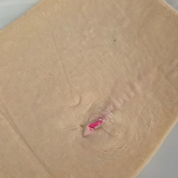 Diyarbakır Bim Mağazasında Lezzethane Milföy Hamurunda Plastik Parça Bulundu