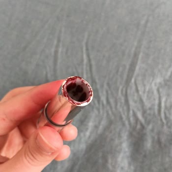 Kırık Rujda Yaşanan Hayal Kırıklığı Ve Satıcıdan Cevap Almama