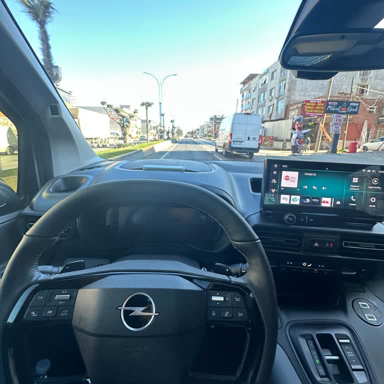 Yeni Opel Combo’da Gösterge Ekranı Arızası Tekrarlıyor