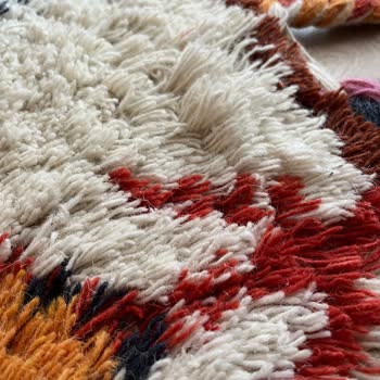 Aşırı Tüy Dökülmesi Ve Kalitesiz İşçilikten Dolayı Yün Halısında Hayal Kırıklığı