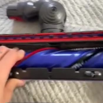 Dyson V12 Başlık Dönmüyor