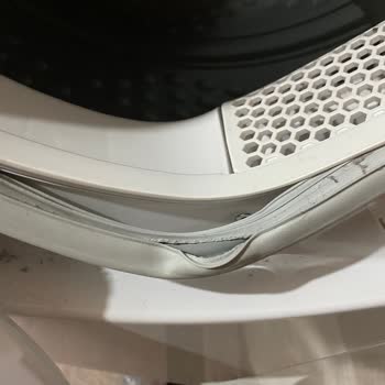 Hoover Kurutma Makinesinde Lastik Parçalanması Yetkili Servisin Kullanıcı Hatası İddiası