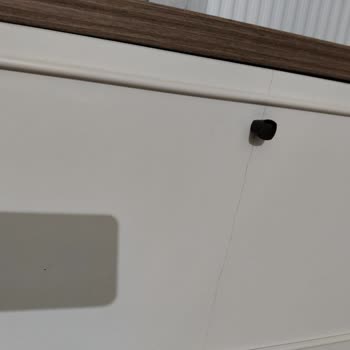 Enza Home Marmara Form Bambaşka Ve Yine Defolu Bir TV Ünitesi Göndermişler