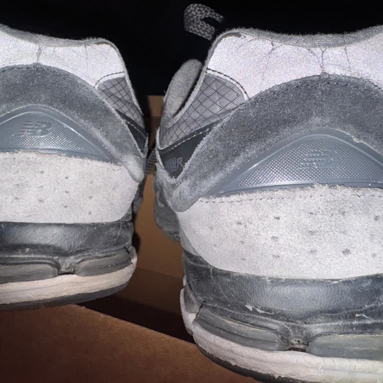 New Balance Ayakkabısında Kısa Sürede Dikiş Sorunu Ve Mağaza Personelinin Kırıcı Yaklaşımı