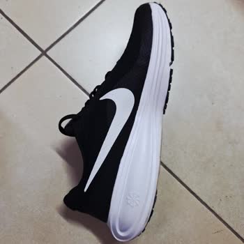 Ayakkabının Tabanındaki Gıcırtı Nedeniyle Kullanılamaz Ve Ücret İadesi Talebi