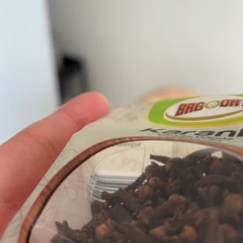 Kapalı Pakette Saç Teline Benzer Kıl Bulunması Ve Hijyen Endişesi