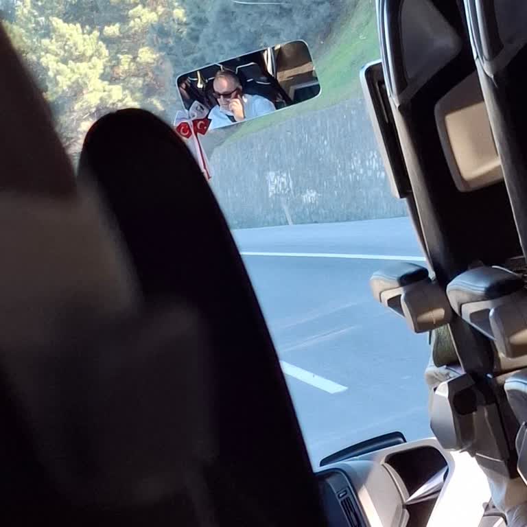 Kale Seyahat Otobüsünde 4,5 Saatlik Gecikme Ve Sürücünün Güvenli Olmayan Davranışı