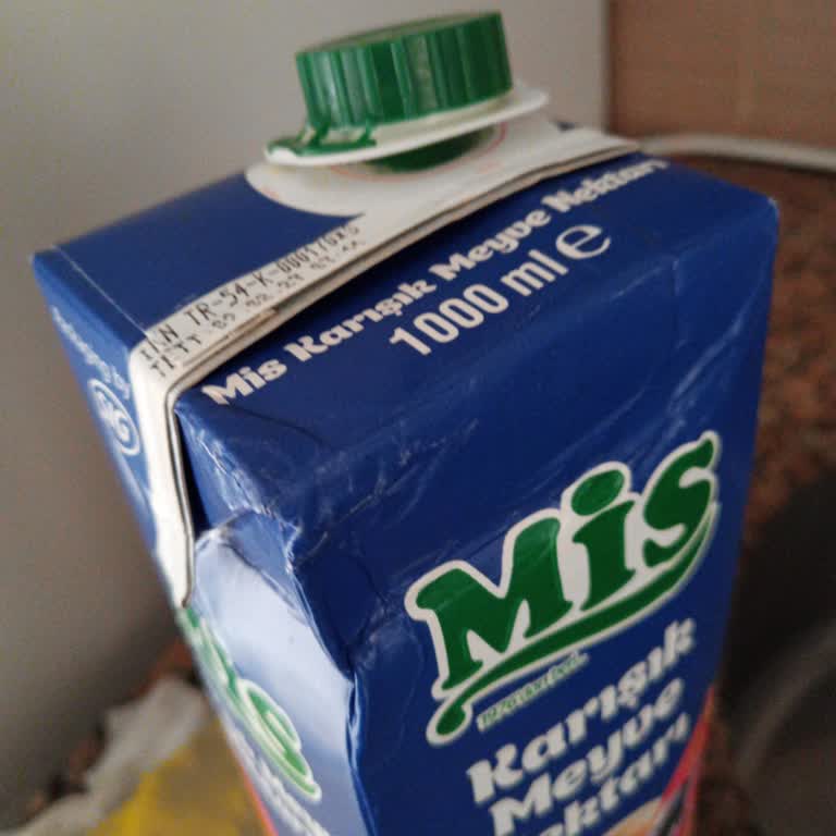 Şok Marketler Siparişimde Yer Alan Meyve Suyu Ürünlerinden Biri Patlak Ve Kullanılamaz Halde Geldi