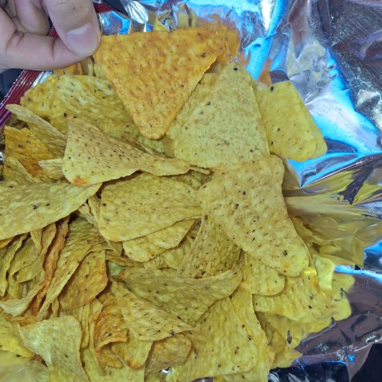 BİM'den Aldığım Barbekü Cipsi Beyaz Ve Sossuz Çıktı