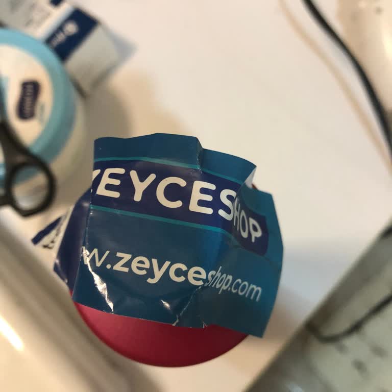 Zeyce Shop Sahte Şampuan Satışı Saç Derimde Şiddetli İltihaba Neden Oldu