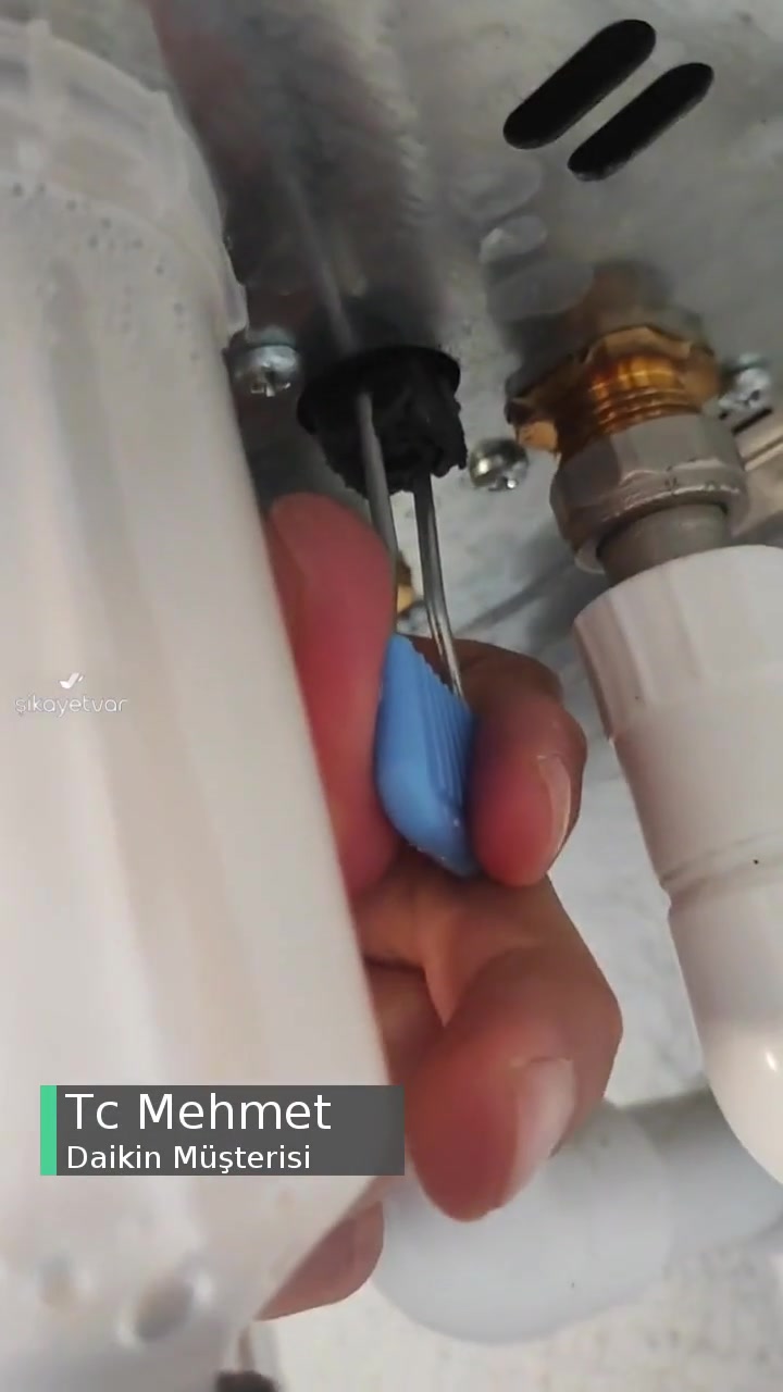 Daikin Kombi Su Basma Problemi videonun kapak resmi