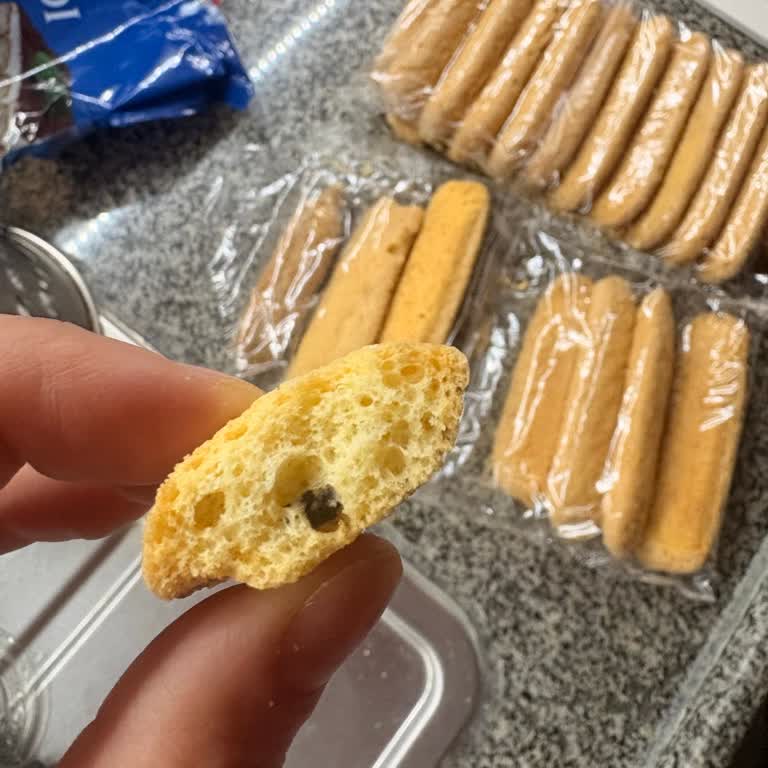 Sinangil Kedi Dili Bisküvi Küflenmiş!