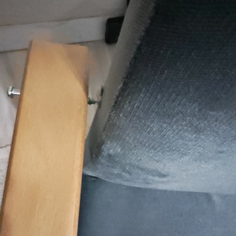 Montaj Hatası Nedeniyle Kullanılamayan Sandalye Ve Cevapsız Müşteri Hizmeti