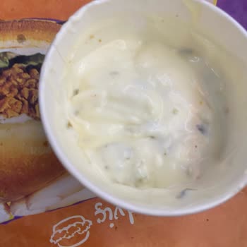 Kalite Kontrol Eksikliği: Tavuk Burgerde Kemik, Küçük Porsiyon, Eksik Kova Patates Ve Coleslaw