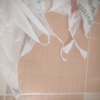 İnce Poşetler Nedeniyle Ürünler Dağınık, BİM’e Güven Azaldı