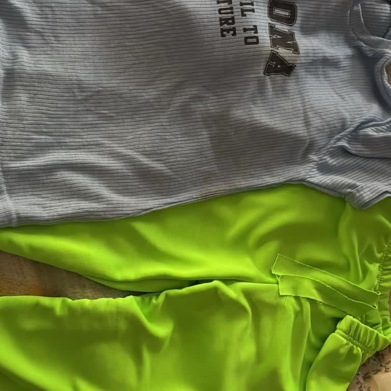 Sipariş Edilen Elbise Yerine T-Shirt Gönderilmesi Ve Tam İade Talebi