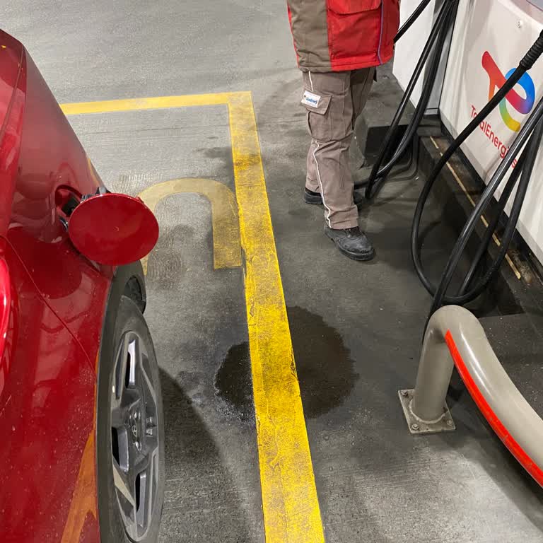 Pompadan Dökülen Yakıt İçin Ücret Alınması Ve Güvenlik Sorunu