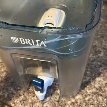Brita Su Sebili Mavi Haznesi Çatladı, Yedek Parça Bulamıyorum