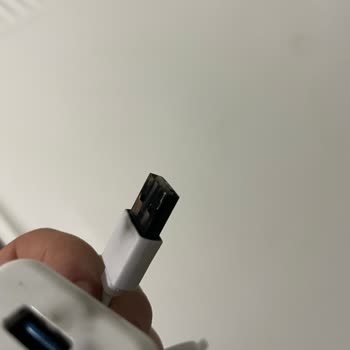 Linktech Şarj Aleti Patladı, Elektrik Ve Can Güvenliğine Tehdit