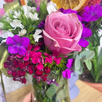 Taze Çiçek'ten Gelen Solmuş Güller Ve Cevapsız İletişim