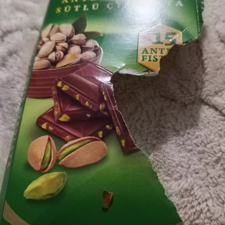Antep Fıstıklı Çikolatada Sert Kabuk Parçası: Diş Kırma Riski